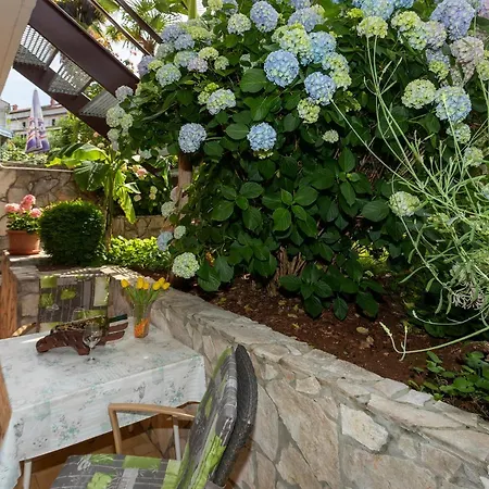 Ornela Διαμέρισμα *