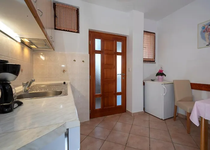 Ornela Appartement *